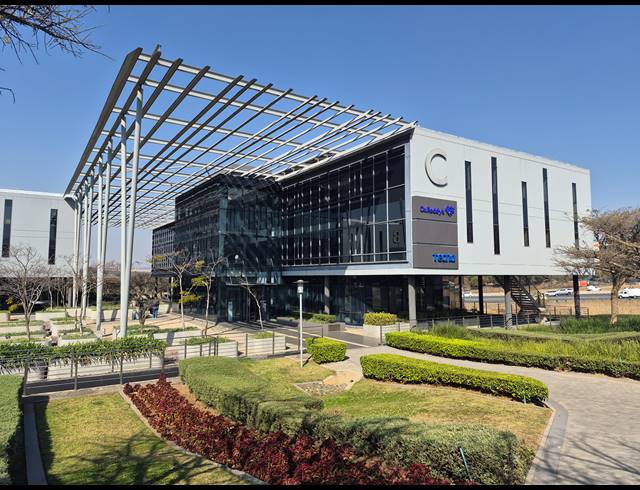 270M² OFFICE TO LET IN WOODMEAD